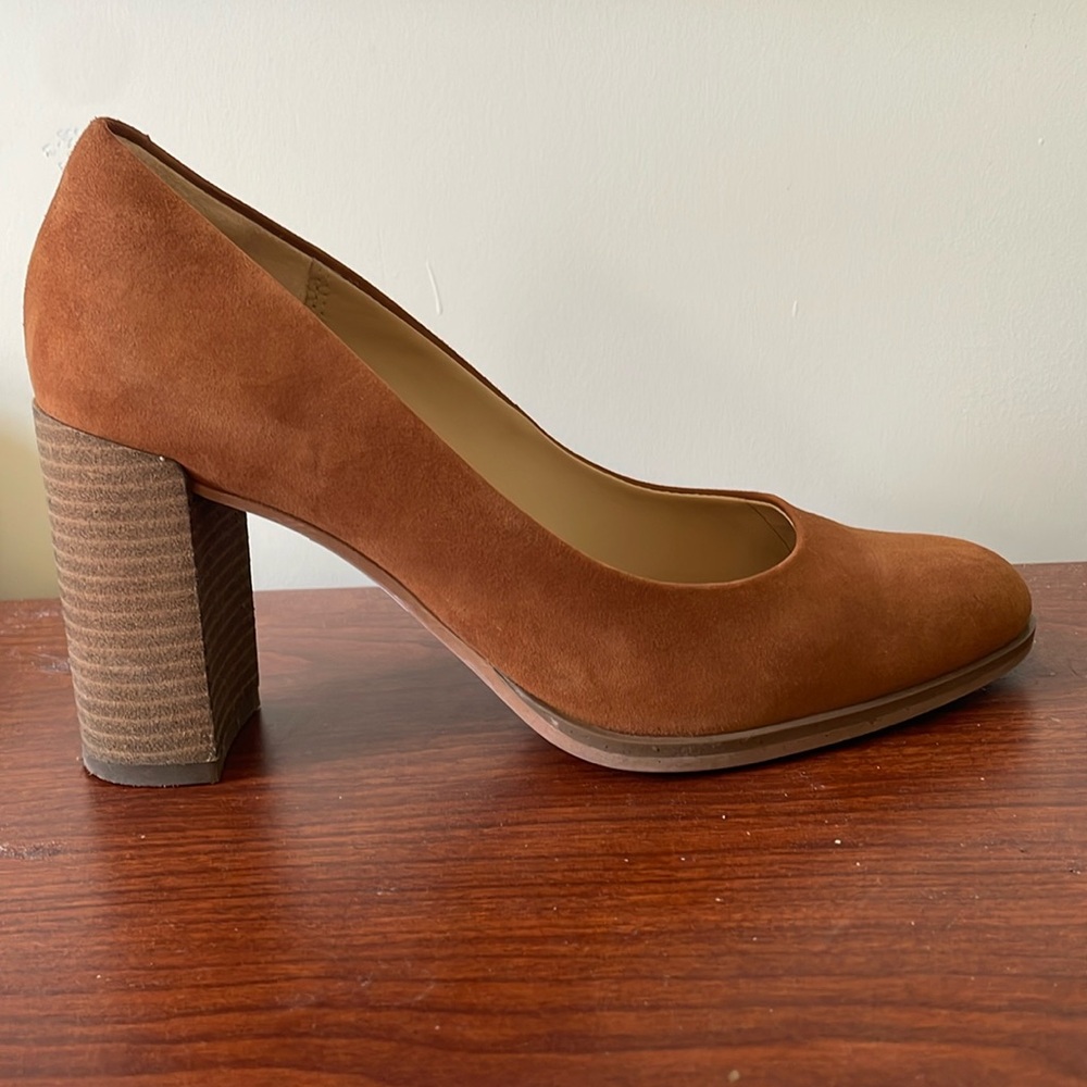 Clarks Freva 85 court heel caramel brown suede women’s sz 7 block heel
